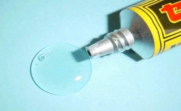 膠水進口清關(guān)代理公司