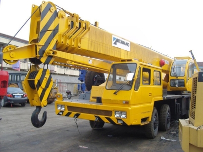 大型吊車可以進口清關嗎？怎么搬運？